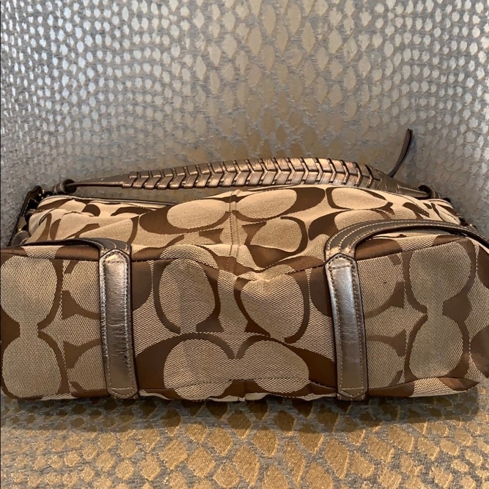 Coach purse - Picture 5 of 8
